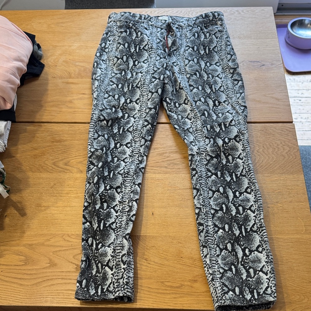 Alice + Olivia Monochrome Patterned Jeans
